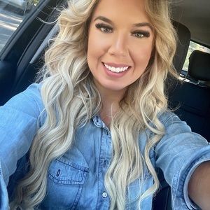 Meet your Posher, Laura